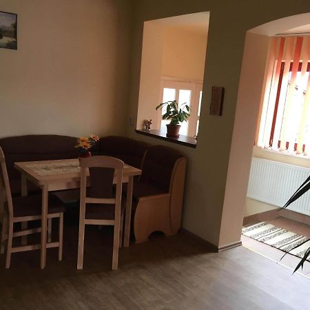Bicsak Apartman Διαμέρισμα Joseni Εξωτερικό φωτογραφία
