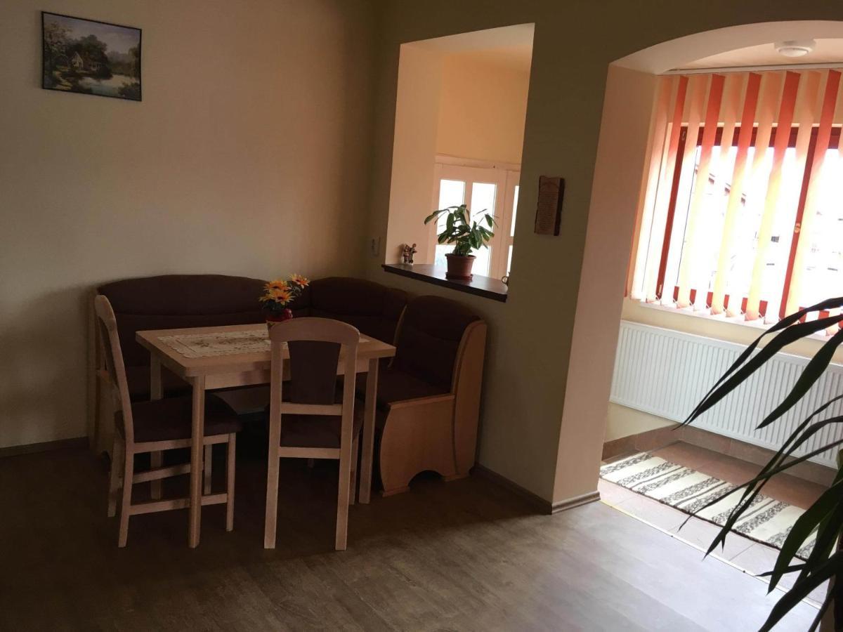 Bicsak Apartman Διαμέρισμα Joseni Εξωτερικό φωτογραφία